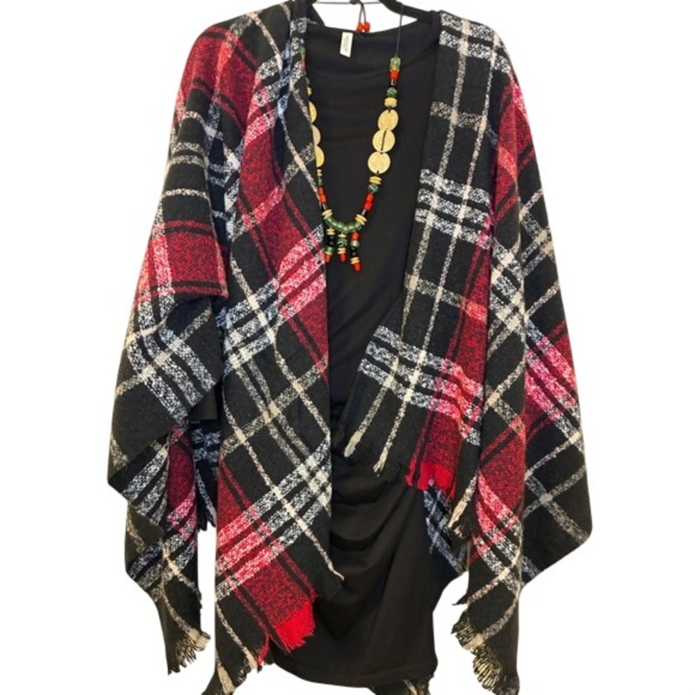 VIMPUNEC Women Buffalo Plaid Poncho Shawl Wrap Cape Red Black One size